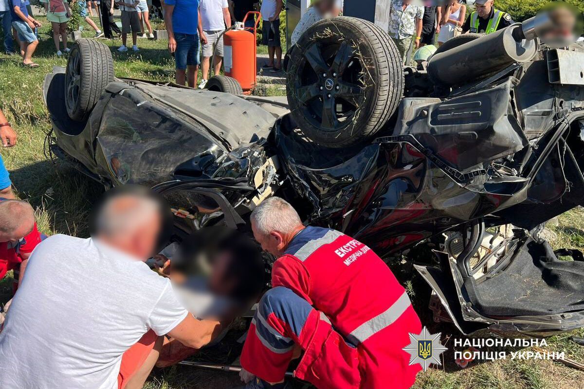 На Уманщине произошло жуткое ДТП: погибли водитель и двое пассажиров, среди них – ребенок. Фото