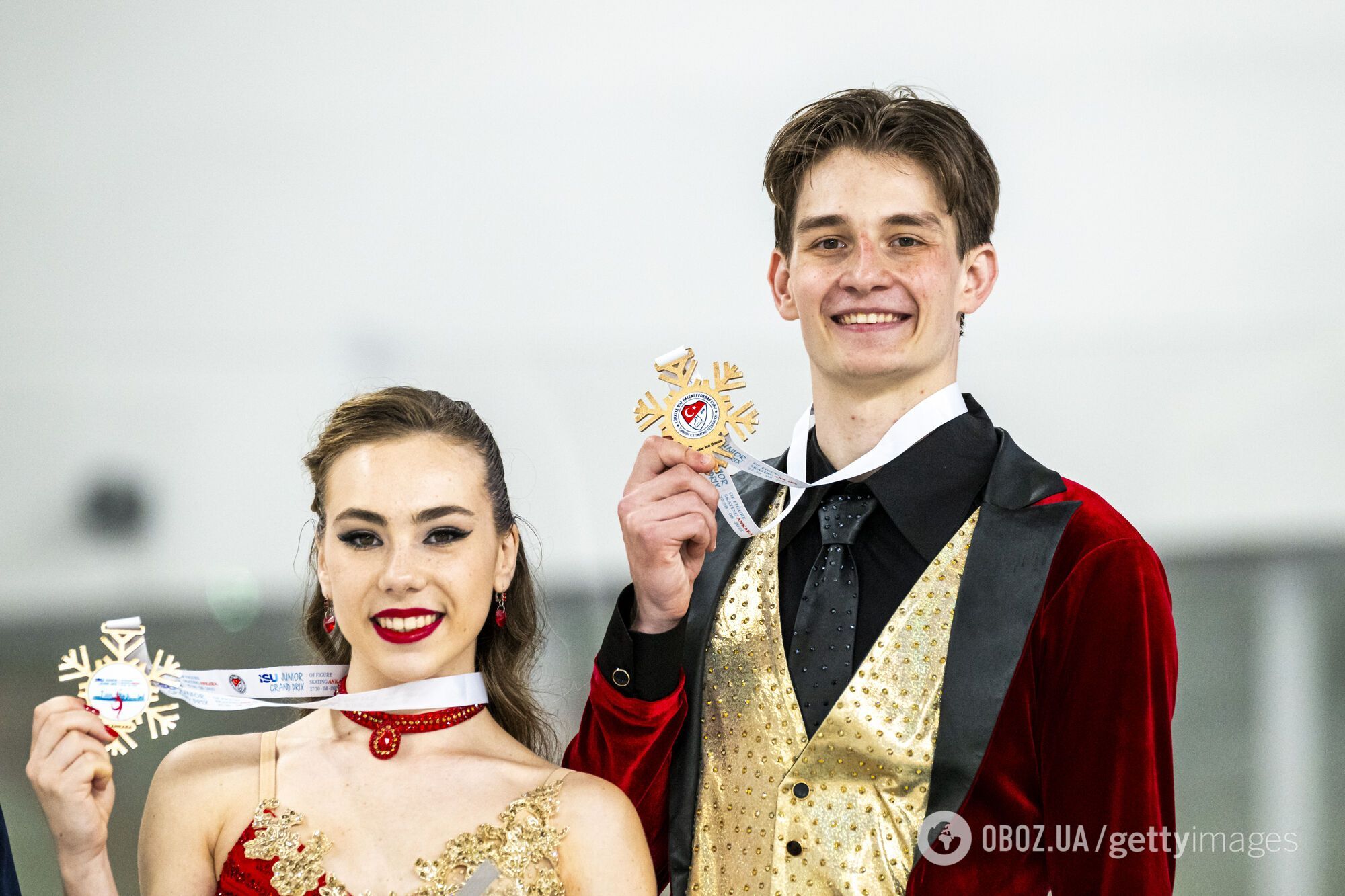 Украина завоевала историческое "золото" на Гран-при по фигурному катанию в Турции. Видео проката и гимна на церемонии награждения