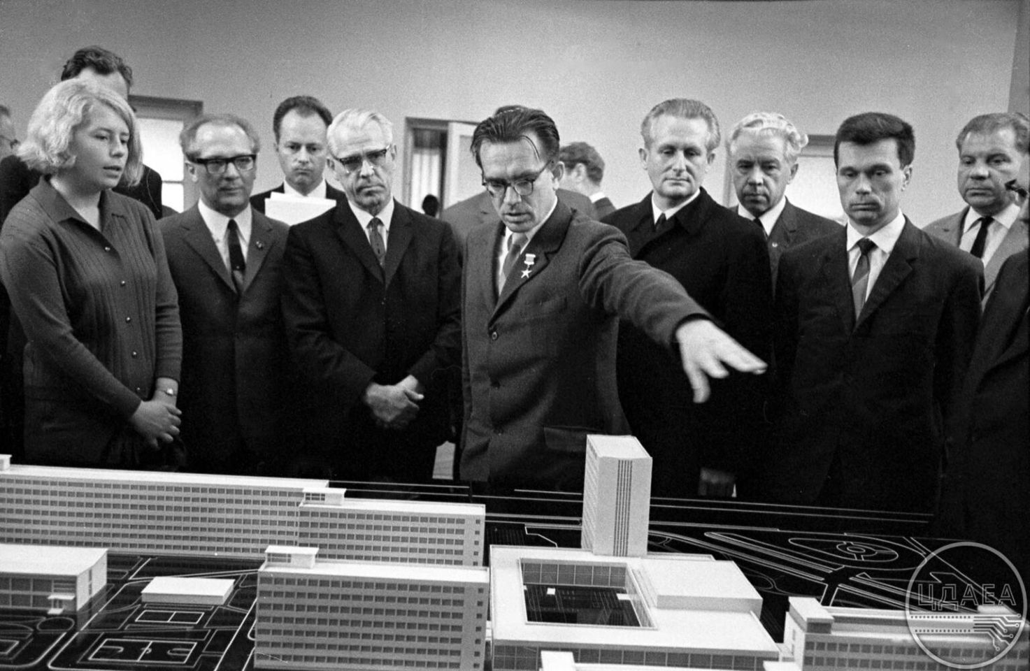 "Піонер комп'ютерної техніки" Віктор Глушков: український учений, під керівництвом якого було створено першу в Європі ЕОМ