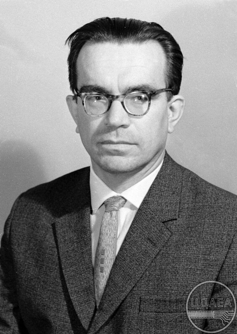 "Піонер комп'ютерної техніки" Віктор Глушков: український учений, під керівництвом якого було створено першу в Європі ЕОМ