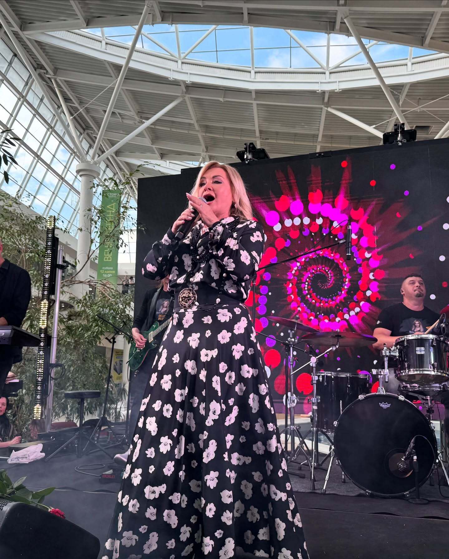 "Не берет трубку". Оксана Билозир рассказала, как непросто складываются ее отношения с экс-супругом после развода