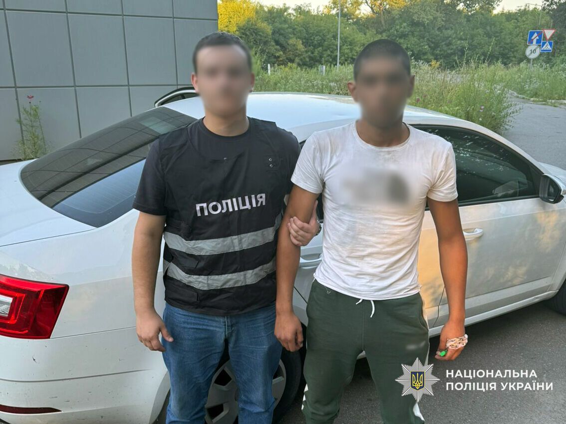 У Прилуках в авто на ходу відлетіло колесо і вбило 15-річного велосипедиста: водій втік із місця ДТП. Фото