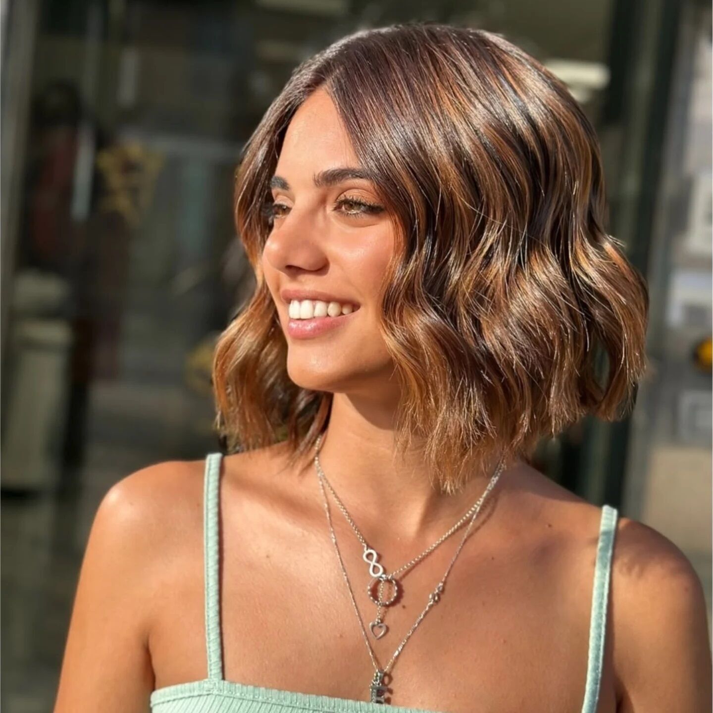 Простые в уходе: лучшие стрижки для женщин 50+