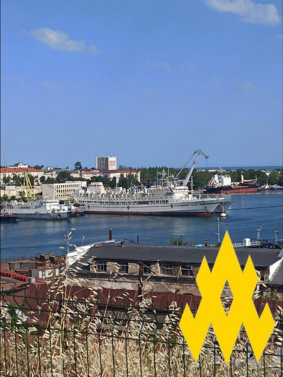 Периметр под охраной: оккупанты усилили меры безопасности в Севастопольской бухте. Фото