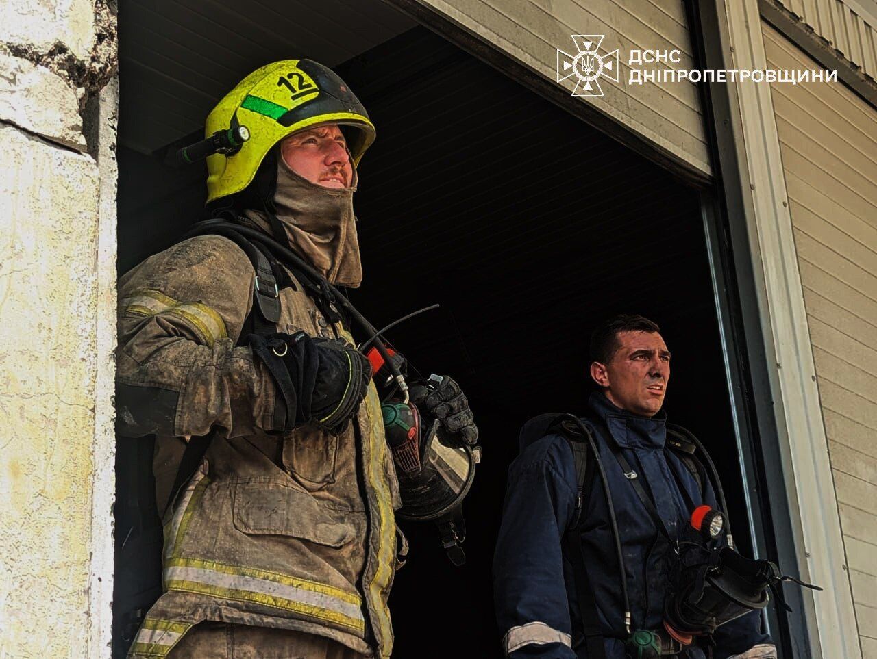 У Кривому Розі сталася потужна пожежа в пекарні: загинули троє людей. Фото й відео