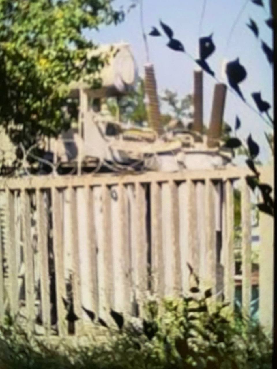 В окупованому Бердянську знеструмлено ремонтну базу армії РФ: що відомо. Фото й відео