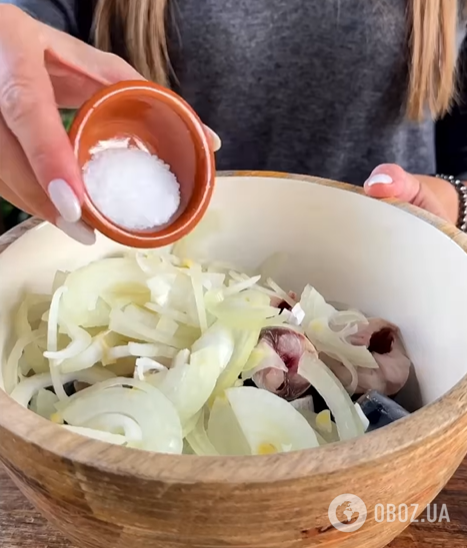 Кращий за м'ясний: як приготувати соковитий домашній шашлик зі скумбрії