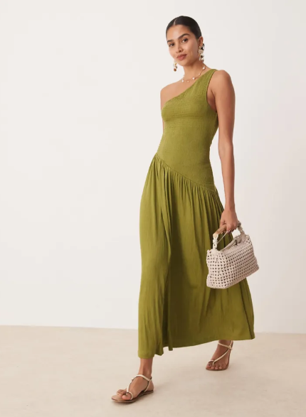 Названо колір, що став хітом осені: його обирають усі модниці