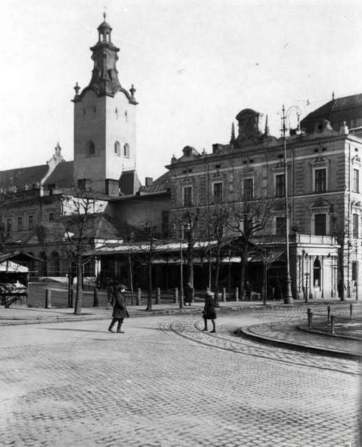 Каким был Львов в межвоенный период: в сети показали фото