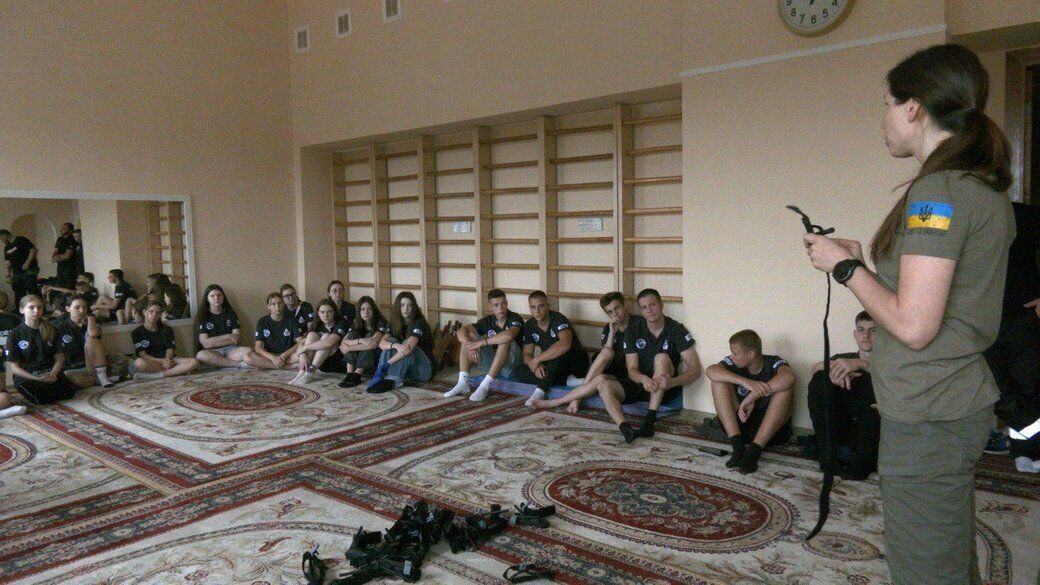 Ніхто з відомих гостей не приїхав: Руслан Циганков розповів показову історію про дитячий табір ''Залізна зміна''