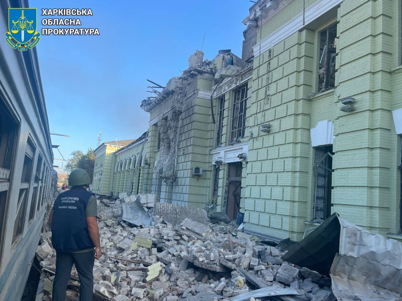 Лозова на Харківщині пережила наймасованіший удар з початку війни, є жертви: Зеленський відреагував на атаку РФ. Фото і відео