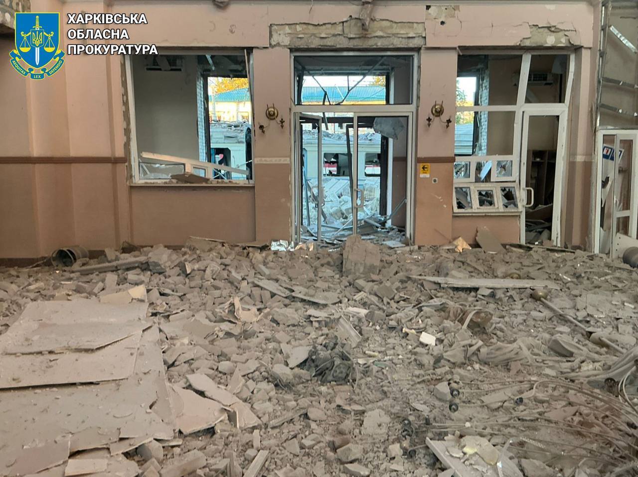 Лозова на Харківщині пережила наймасованіший удар з початку війни, є жертви: Зеленський відреагував на атаку РФ. Фото і відео