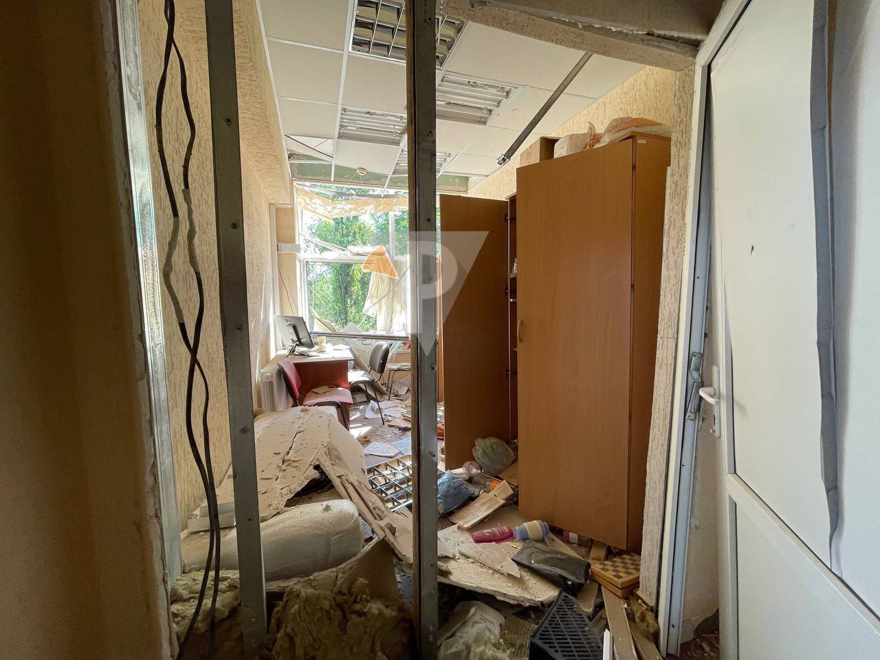 Лежали моторы от "шахедов": пока россияне впервые за 6 лет брали награды на водном чемпионате мира и пели гимн, РФ ударила по украинским аренам