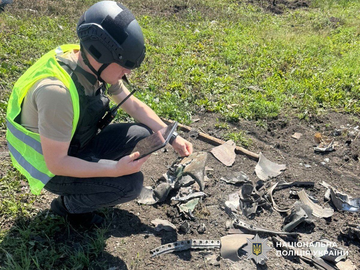 Окупанти завдали удару по сільськогосподарському підприємству на Сумщині: загинули двоє людей, є постраждалі. Фото