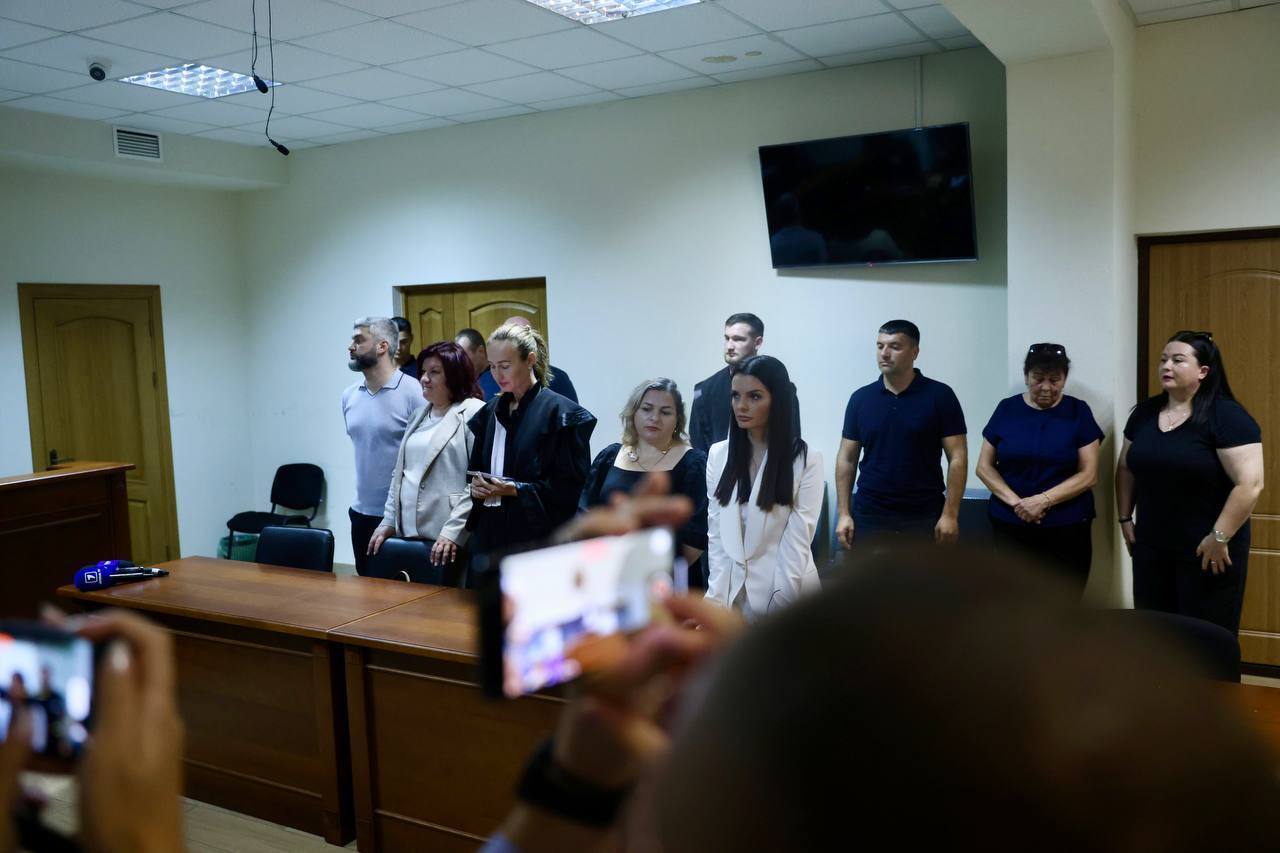 По всей Молдове прошли обыски по делу о подкупе избирателей и незаконном финансировании