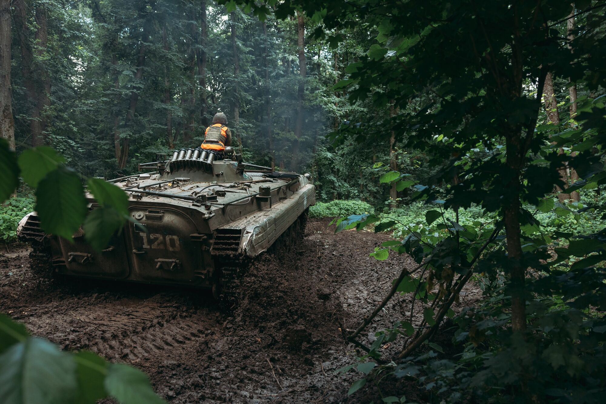 Штурм із висадкою з броні та психологічна смуга: у ЗСУ показали базову підготовку 183-го батальйону резерву. Фото