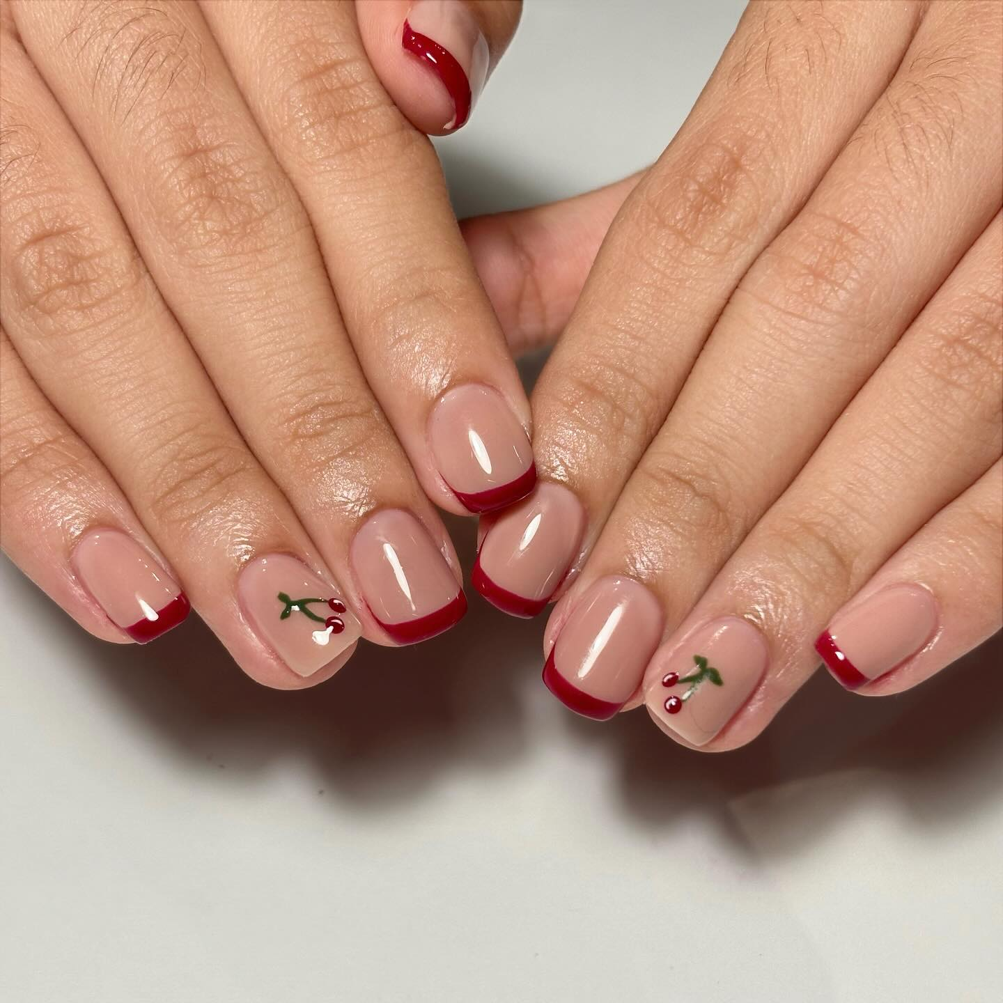 Встигніть зробити: фруктовий манікюр став хітом літа-2025