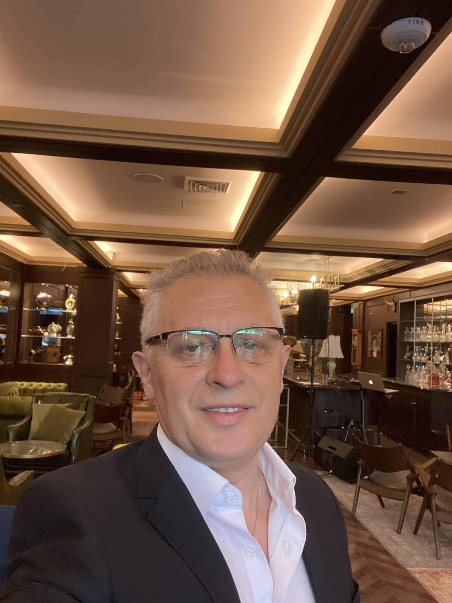 Заслуженный артист Украины Иван Красовский вступился за Софию Ротару: она имеет право молчать о войне