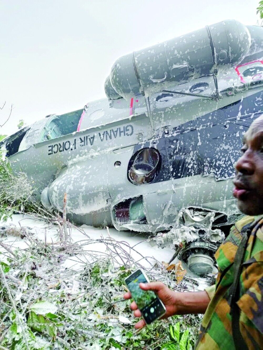 В Гане разбился военный вертолет: среди погибших – два министра