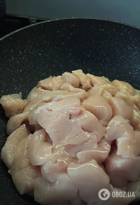 Самый вкусный жульен в горшочке: очень сочная начинка и аппетитная сырная шапочка сверху