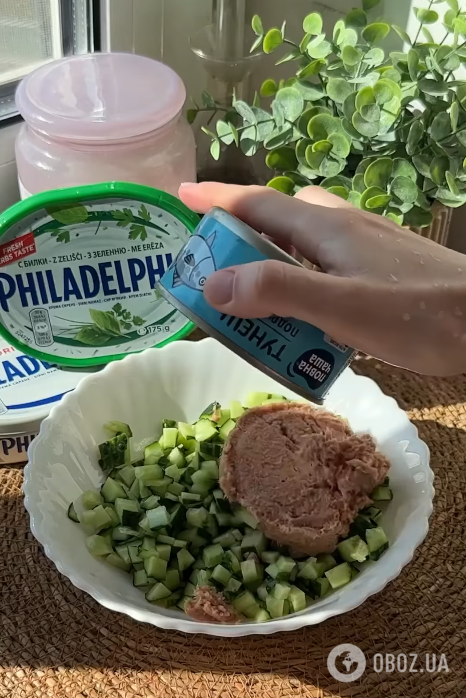 Смачний закусочний рулет з тунцем та сиром: знадобиться лаваш