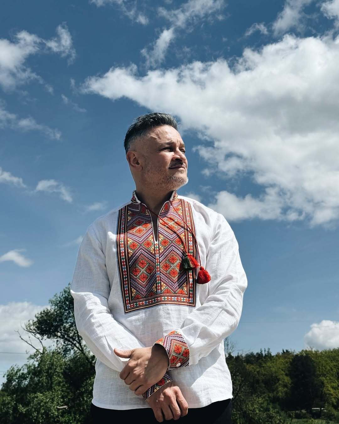 "Мене кинули помирати": зірка "МастерШефа" шокував історією, як його викрали та катували