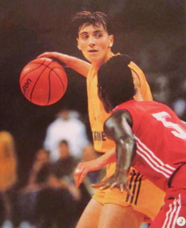 "Ти нас убила!" Тренер Росії жалівся на українок після півфіналу Євро, а наша збірна, попри внутрішній конфлікт, виграла історичний титул