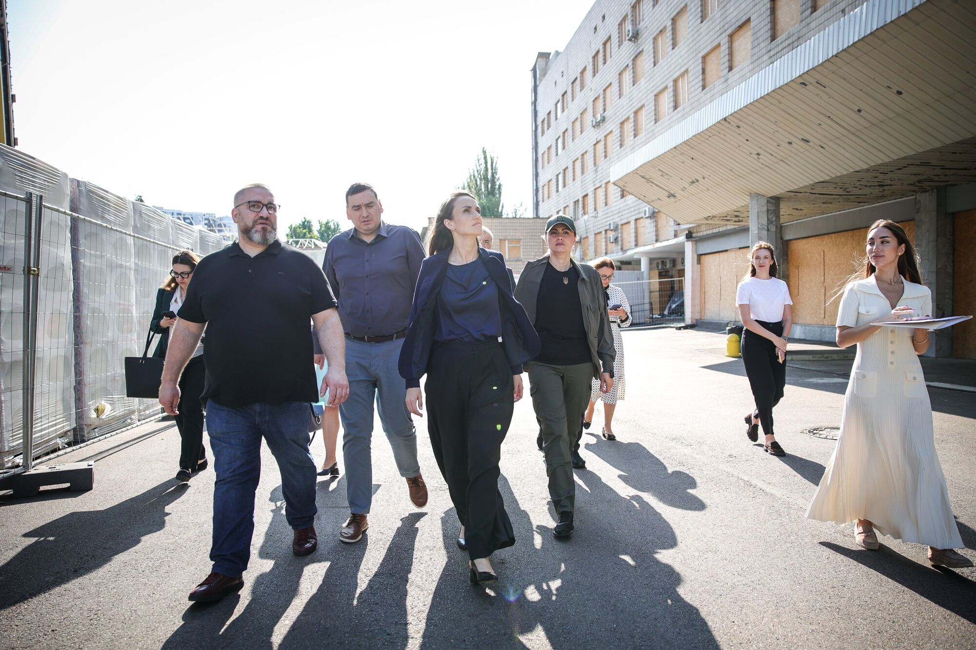 "Це є сильним сигналом нашої солідарності": глава МЗС Румунії прибула до Києва та відвідала "Охматдит". Фото