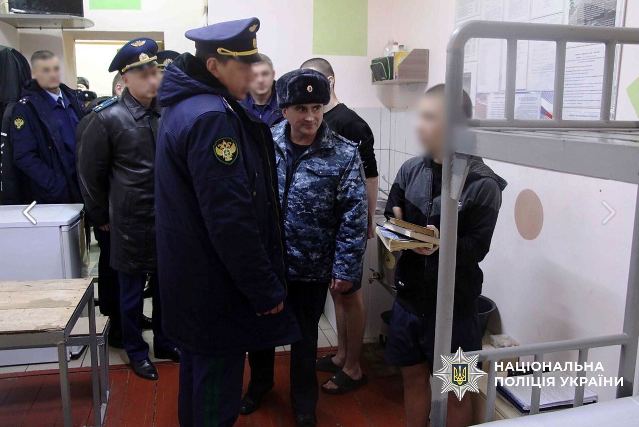 Причастен к репрессиям: следователи сообщили о подозрении экс-начальнику следственного изолятора в Таганроге, где пытали украинскую журналистку