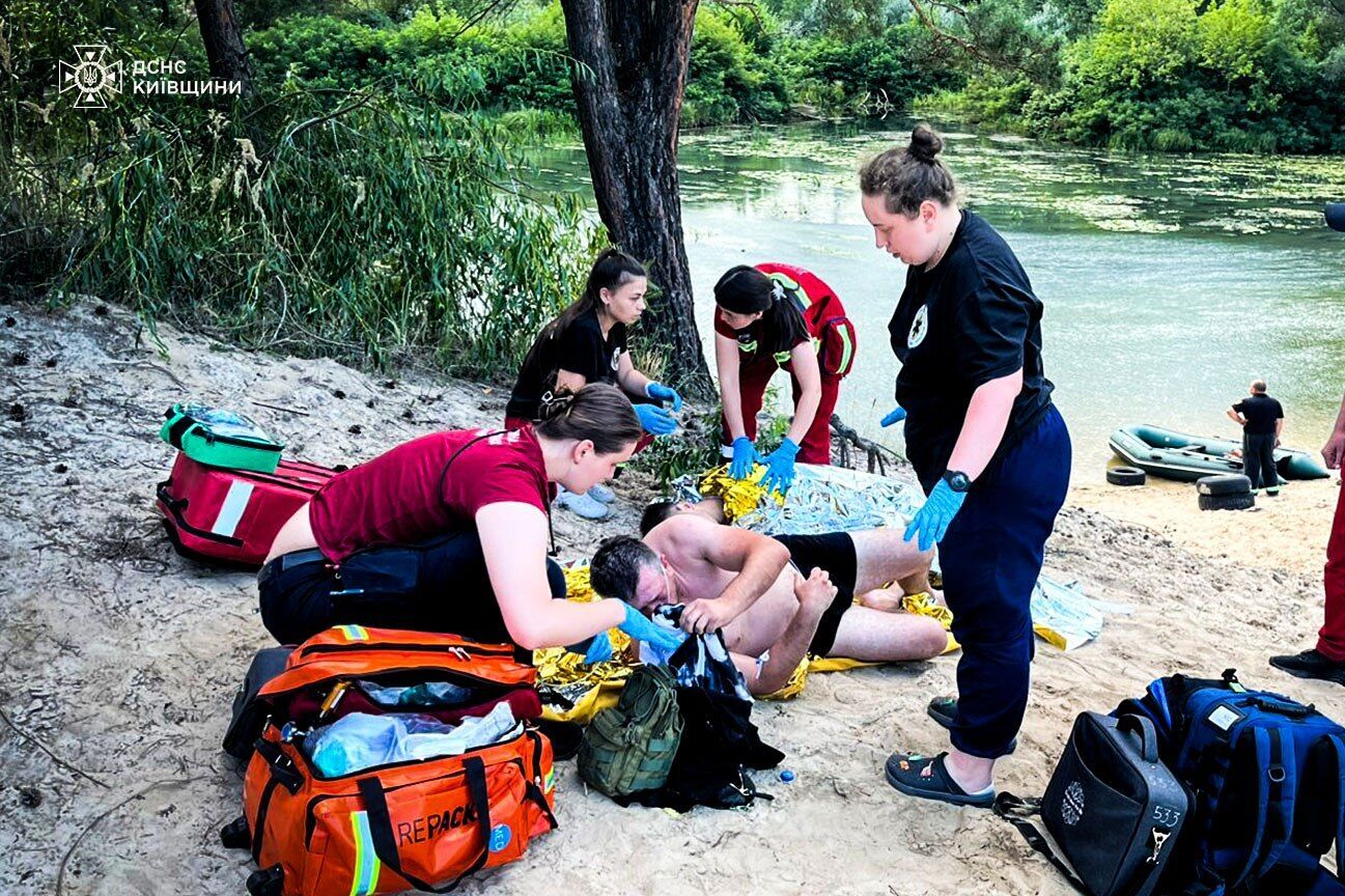 Під Києвом розваги на воді закінчились трагедією. Подробиці, фото та відео