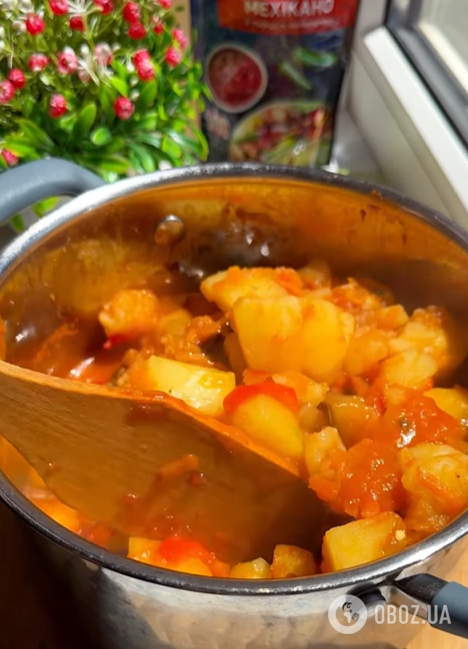 Самый вкусный тушеный картофель с мясом: добавьте перец и баклажаны