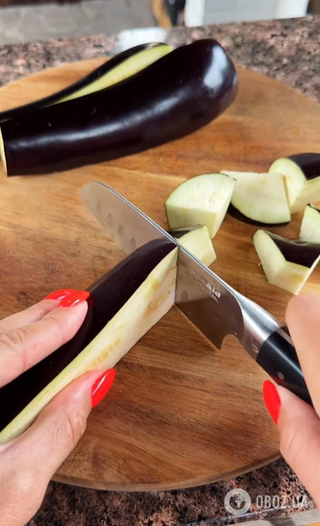 Какой вкусный салат приготовить с баклажанами: блюдо на каждый день и для праздничного стола