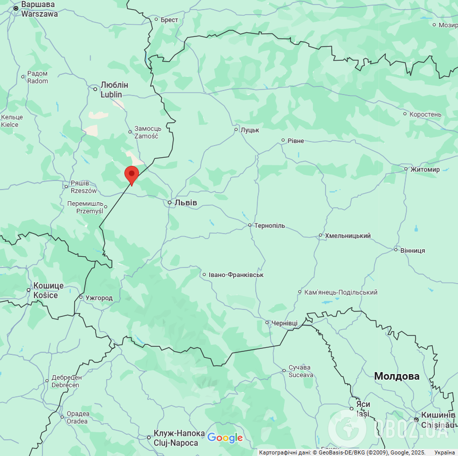 На Львовщине 23-летний мотоциклист сбил двух пешеходов и погиб сам. Фото