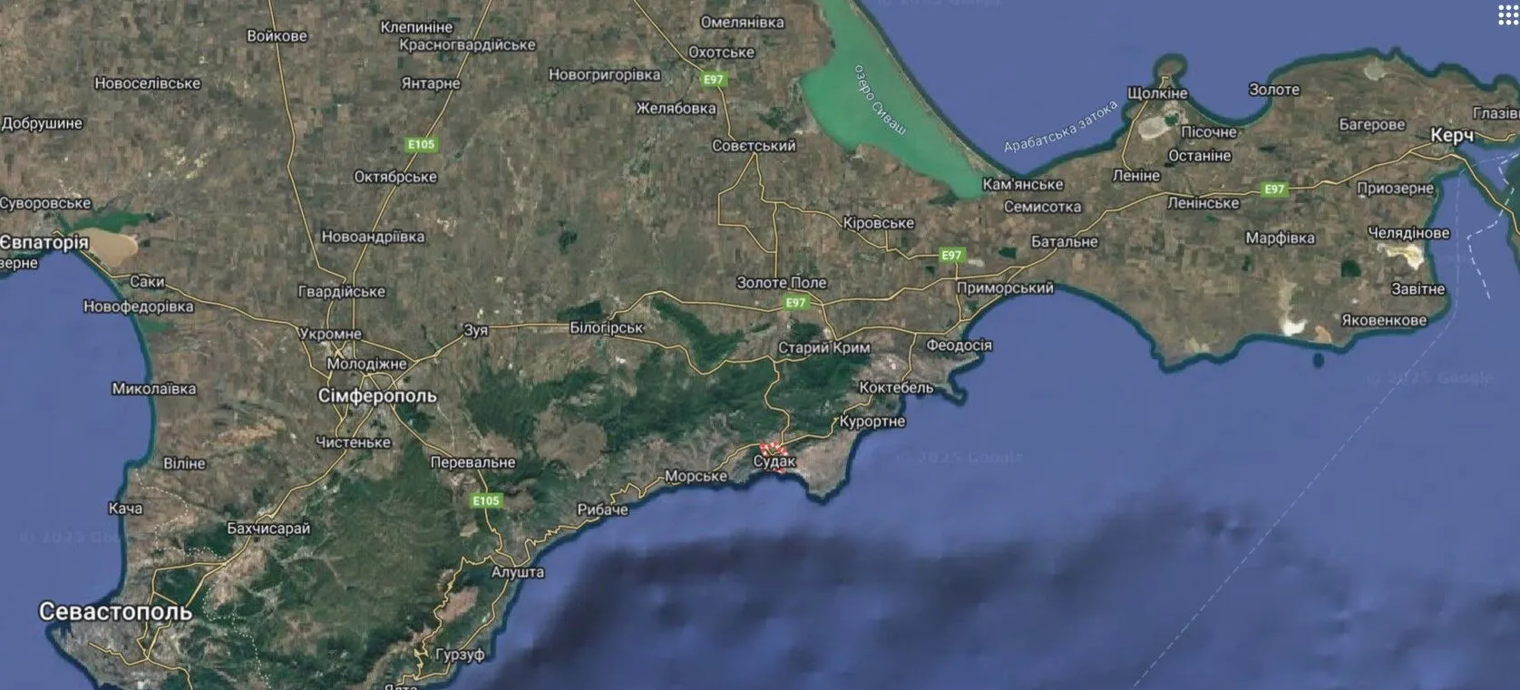 В окупованому Криму поскаржилися на ракетну атаку: піднявся дим. Відео