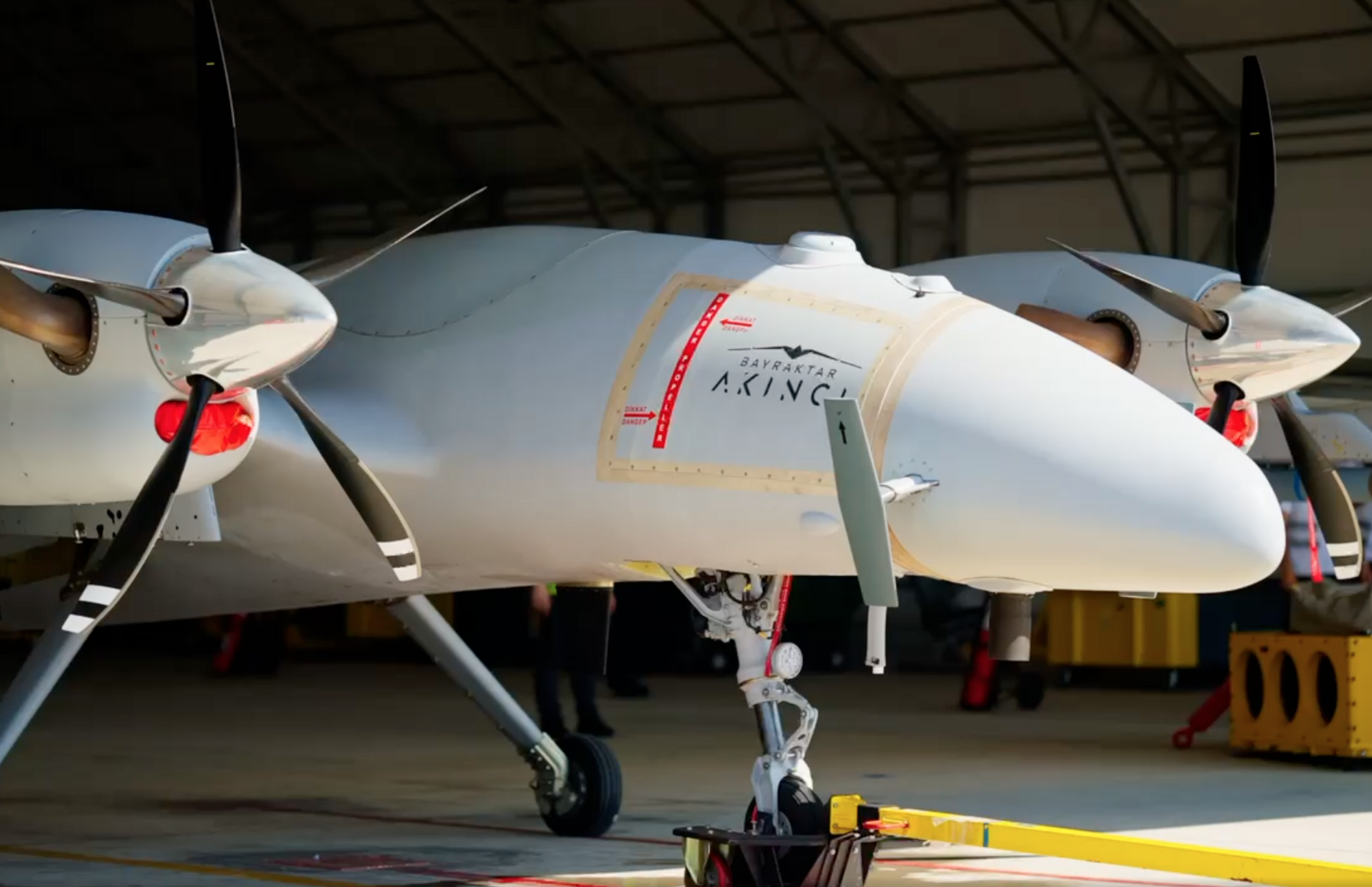 Турецький безпілотник з українськими двигунами здійснив успішні стрільби "розумними" ракетами. Відео