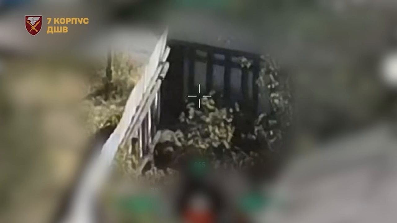 Украинские военные показали, как минусуют российские ДРГ в Покровске: город под контролем Сил обороны. Видео