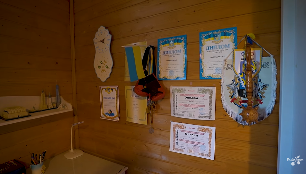 Зірка "1+1" Марічка Падалко провела екскурсію своїм заміським будинком за $90 тисяч, який побудували з нуля