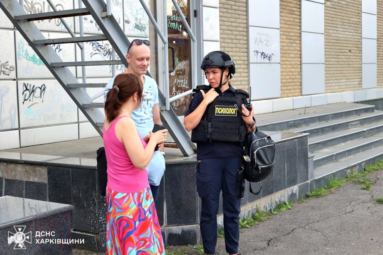 Росія атакувала магазин у Харкові: п'ятьох постраждалих забрали до лікарні. Фото