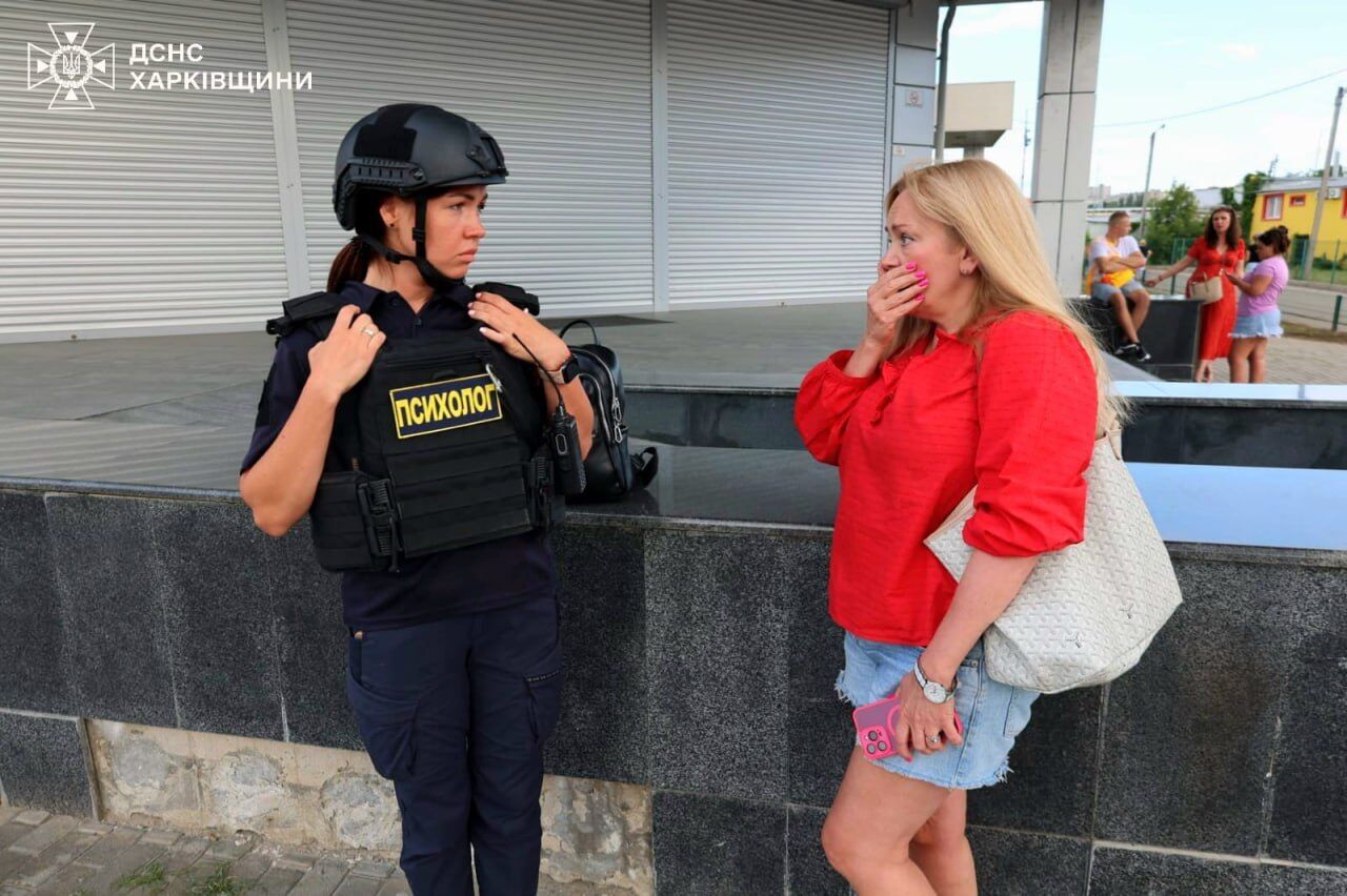 Росія атакувала магазин у Харкові: п'ятьох постраждалих забрали до лікарні. Фото