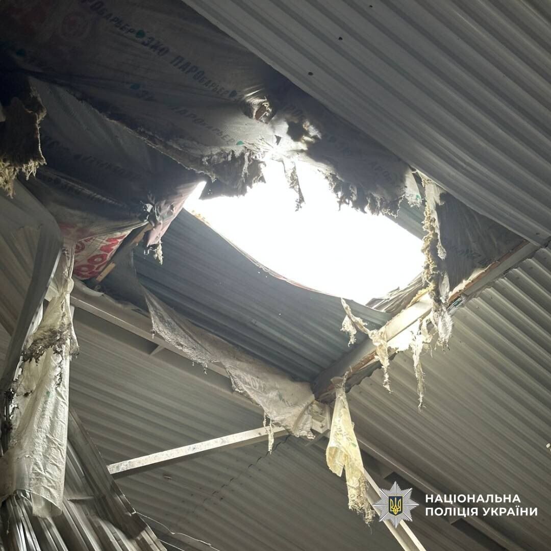 Росія атакувала магазин у Харкові: п'ятьох постраждалих забрали до лікарні. Фото