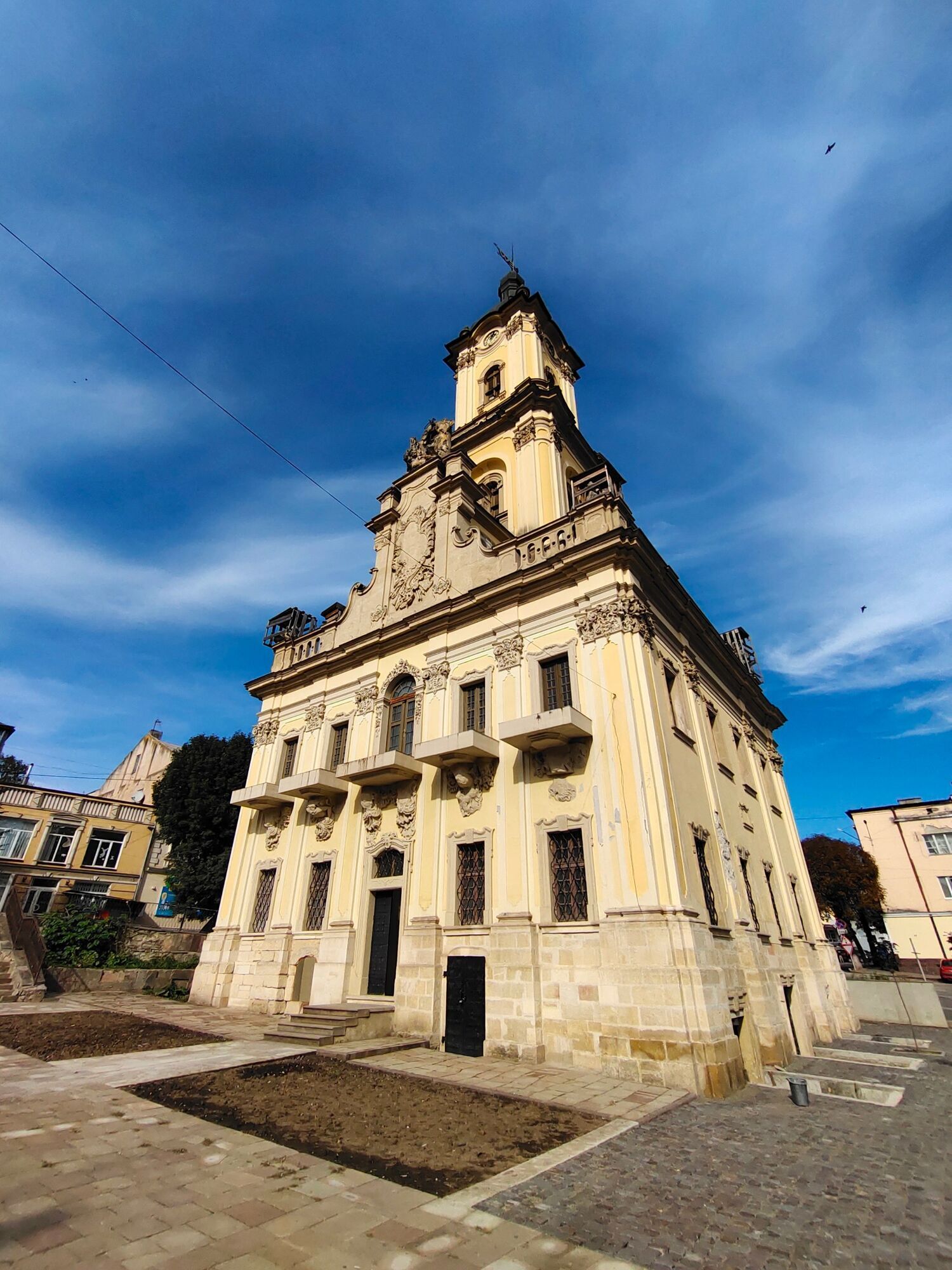 Найкрасивіша ратуша України, римський костел і замок з підземеллями: що приховує містечко Бучач на Тернопільщині