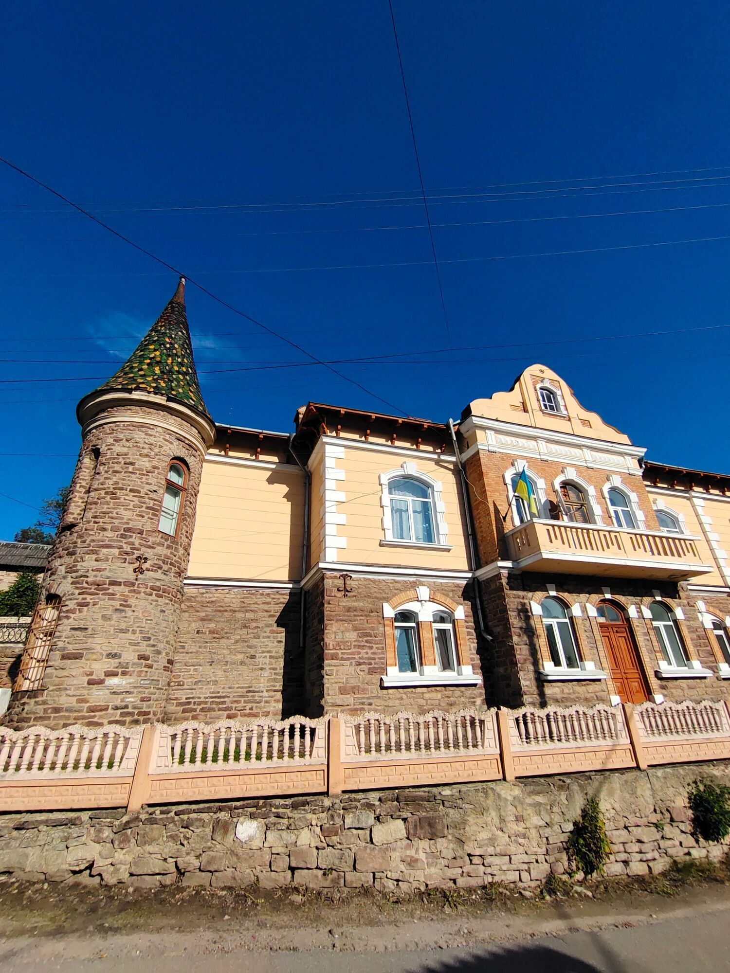 Найкрасивіша ратуша України, римський костел і замок з підземеллями: що приховує містечко Бучач на Тернопільщині