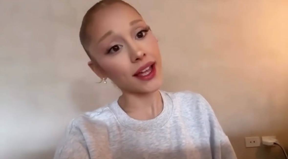 Ариана Гранде сделала трогательный подарок 9-летней фанатке, которая борется с раком