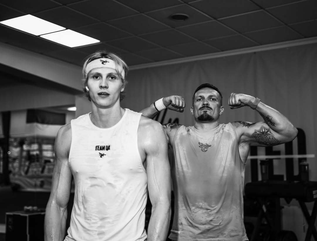 Усик проведе ще 5 боїв? Близький друг чемпіона поділився думкою про кар'єру супертяжа