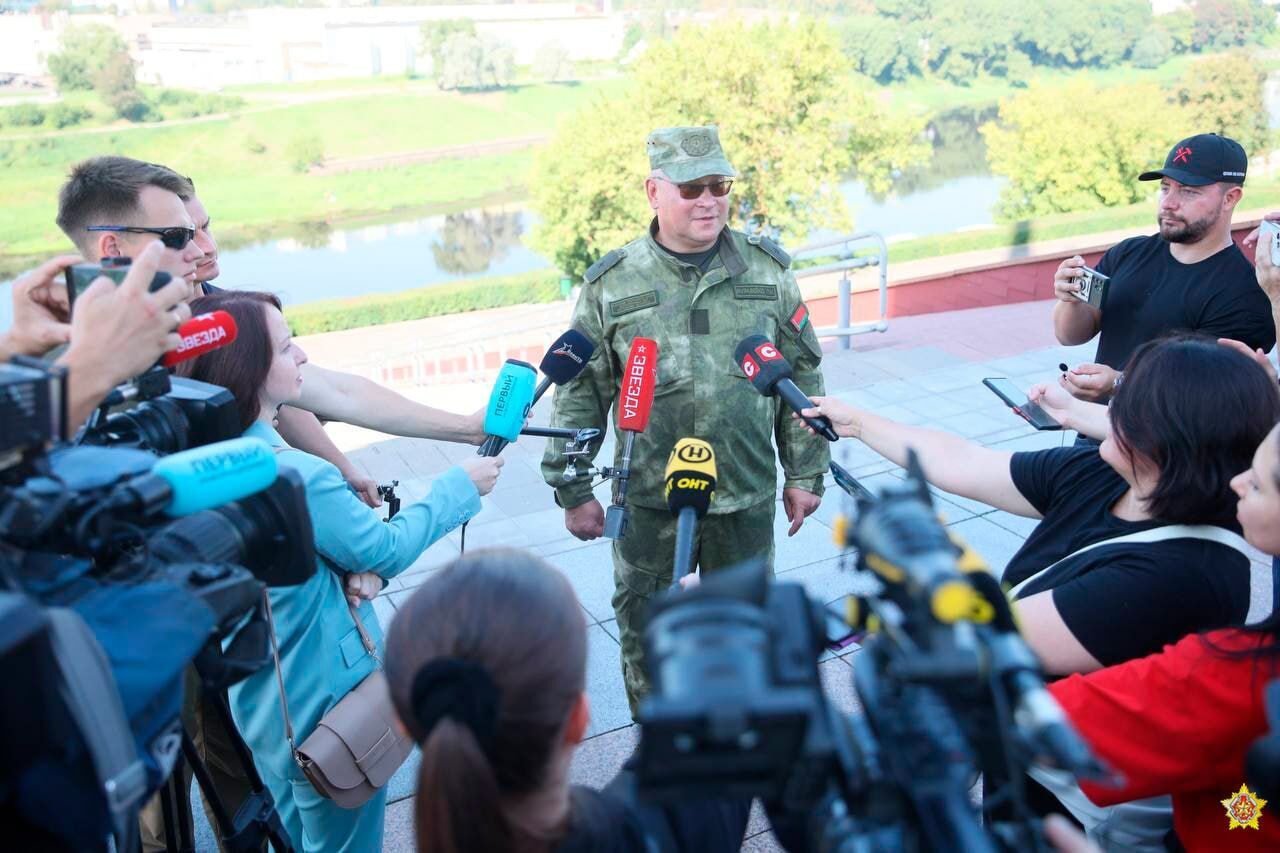 В Беларуси стартовала серия масштабных военных учений: отработают "планирование применения ядерного оружия"