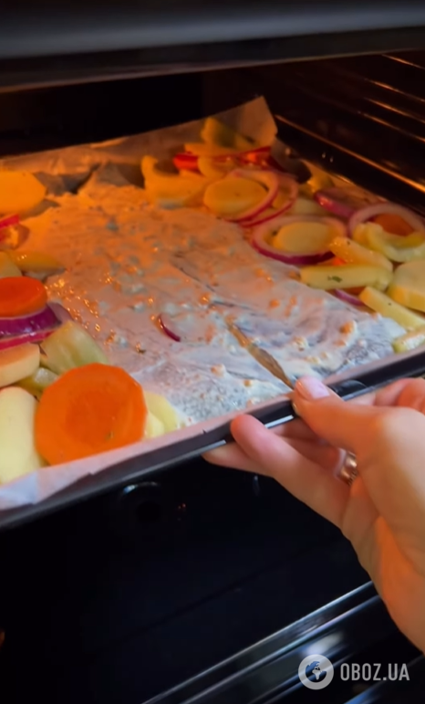 Как вкусно приготовить рыбу с овощами на ужин: рецепт блюда в духовке