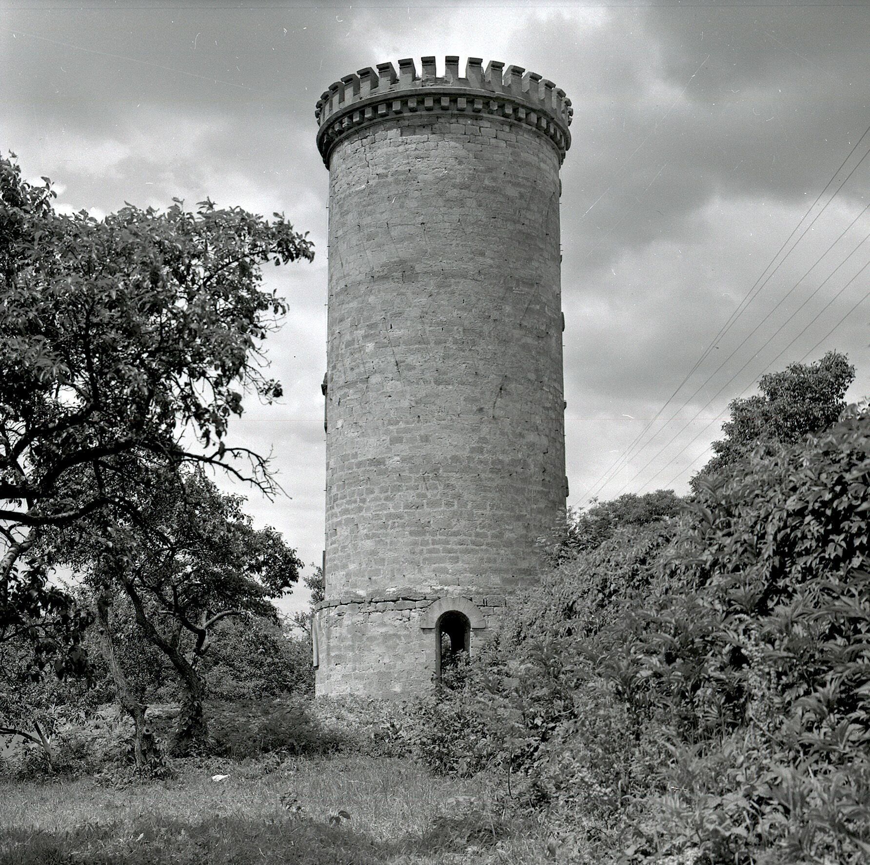 Старі фото України: у мережі показали, якими були раніше водонапірні вежі