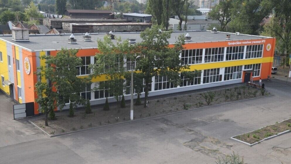 В Днепре систему солнечных панелей установили на одном из первых ПТУ