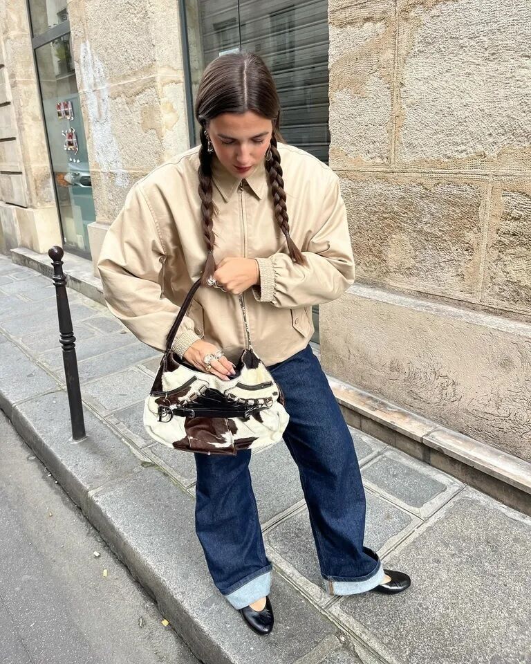 Горячие хиты осени: какую одежду выбирает поколение Z