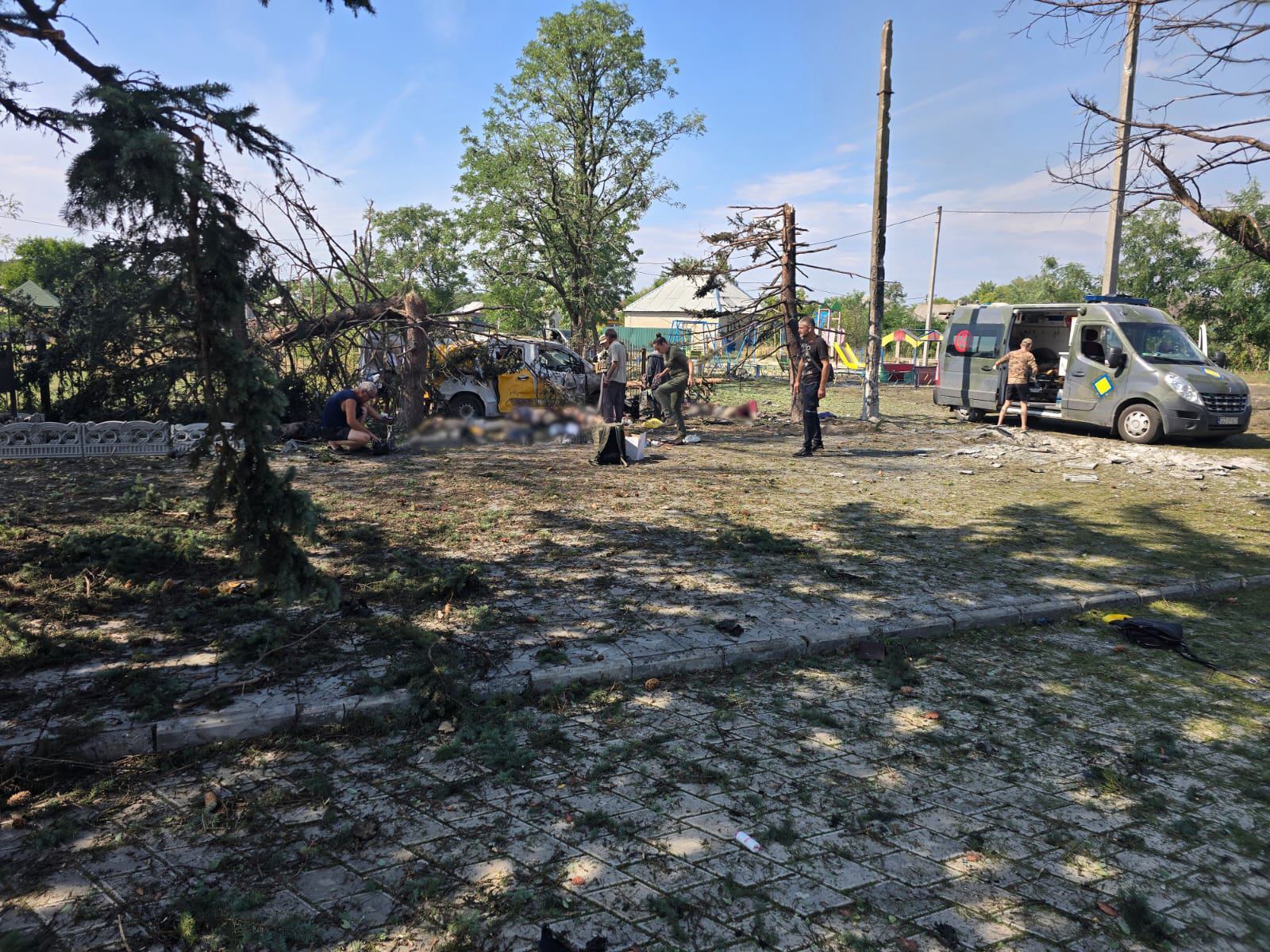 "Пекло, половини людей немає": пенсіонерка з Ярової розповіла про жахливі перші хвилини після атаки РФ